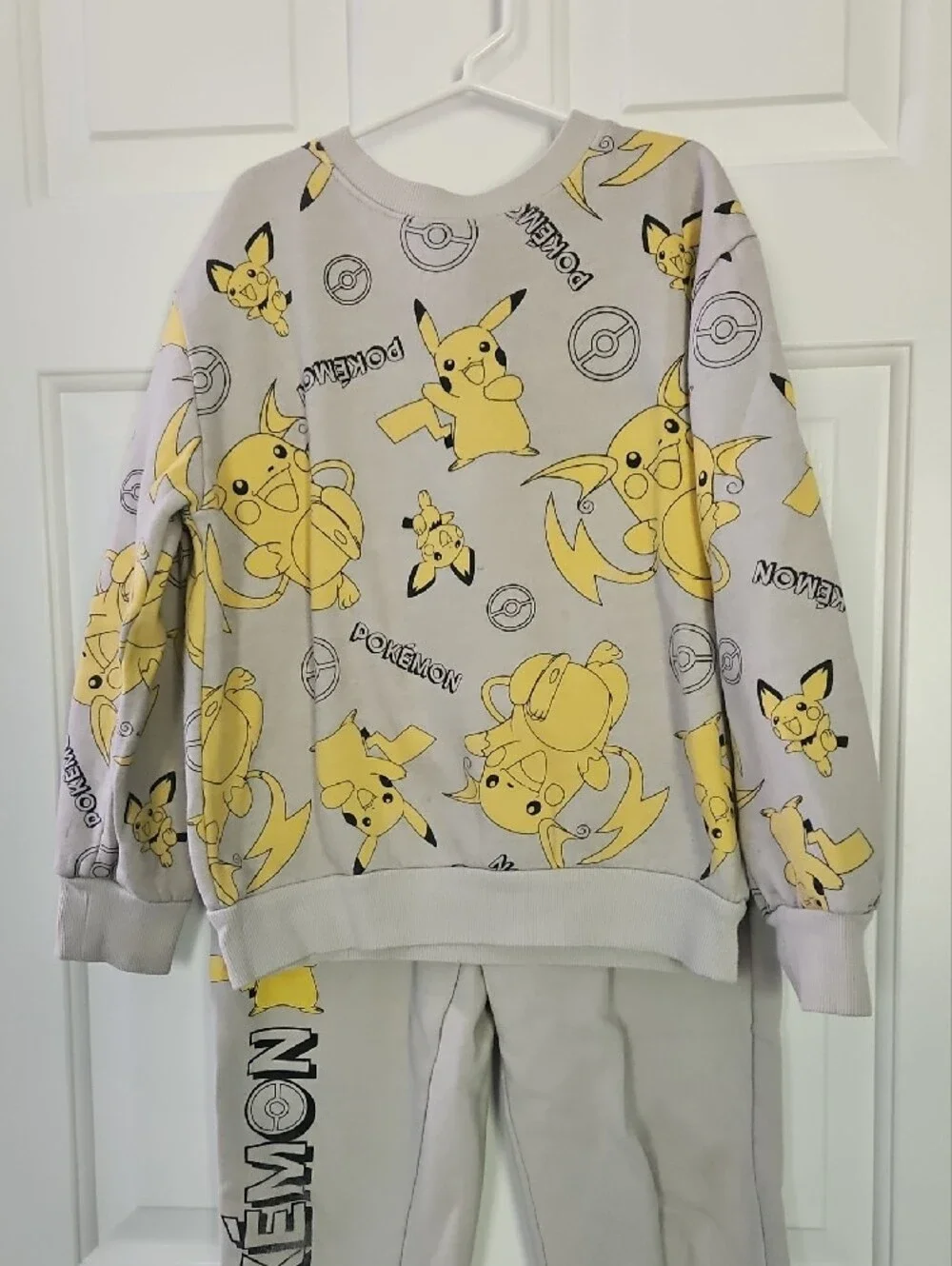 Pokemon Pikachu Evolutions Kids Sweatshirt And Pants Set